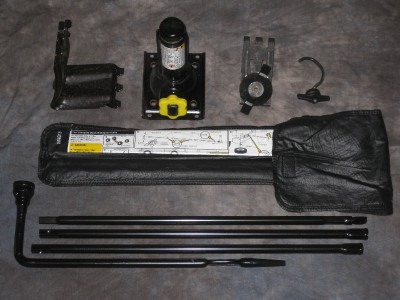 FACTORY SPARE TIRE JACK KIT FOR CHEVY SILVERADO/GMC SIERRA 1500 TRUCKS FACTORY SPARE TIRE JACK KIT FOR CHEVY SILVERADO/GMC SIERRA 1500 TRUCKS