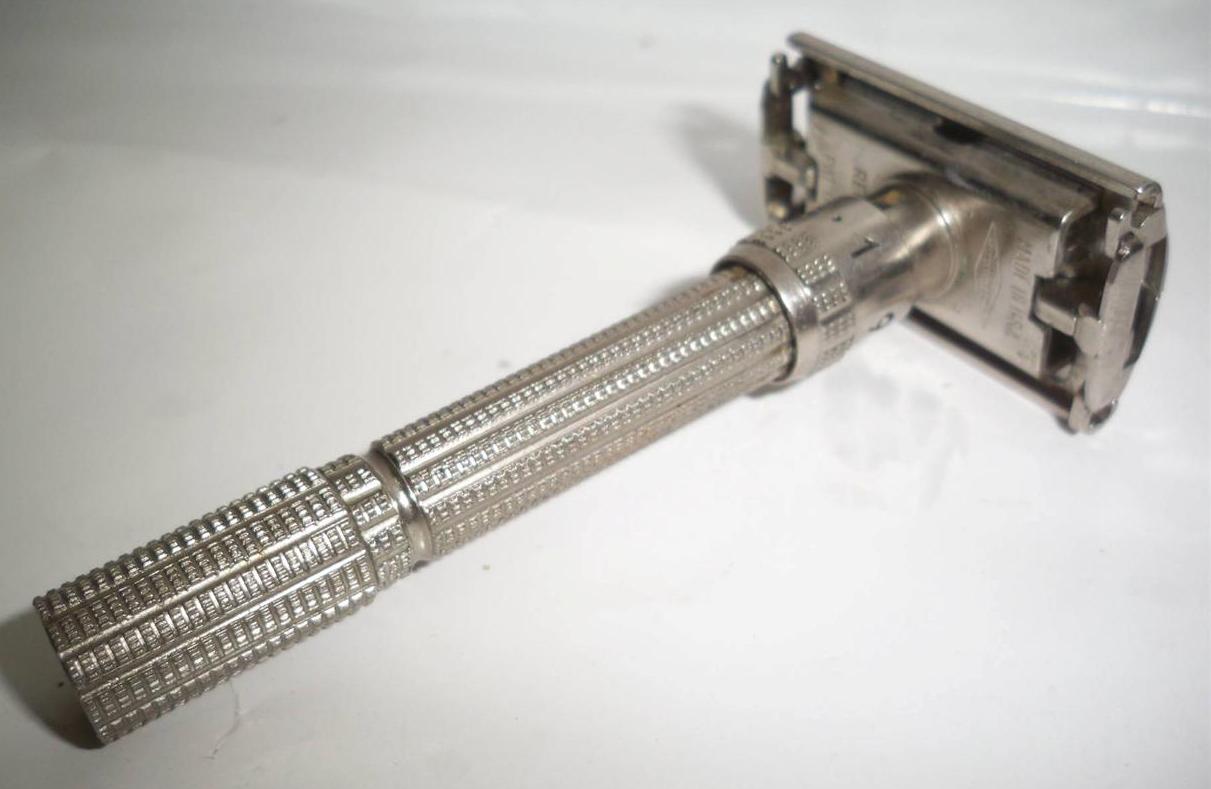 Vintage 1963 I4 slim 19 Adjustable Gillette DOUBLE EDGE safety Razor