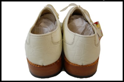 cream dress what color shoes