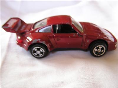 Kidco The Cannonball Run Maroon Porsche Pull Back N Go Car kidco the cannonball run maroon porsche pull back n go car