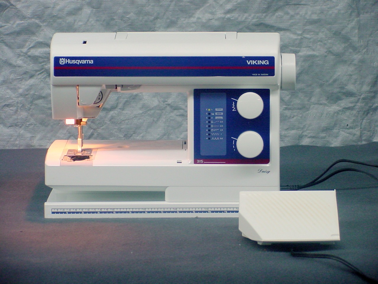 Viking Husqvarna 315 Daisy Embroidery Sewing Machine eBay