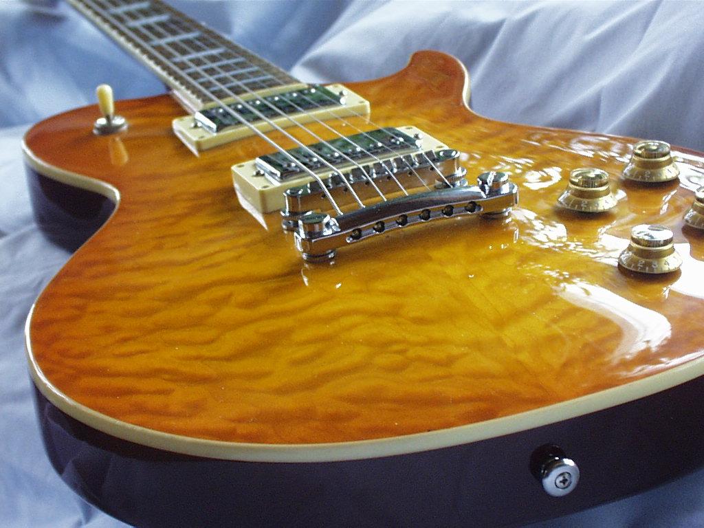 Dealer Award Greg Bennett Samick AV-6 Electric Guitar