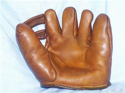 Vintage c'40 F Crosetti FC Split Finger Baseball Glove