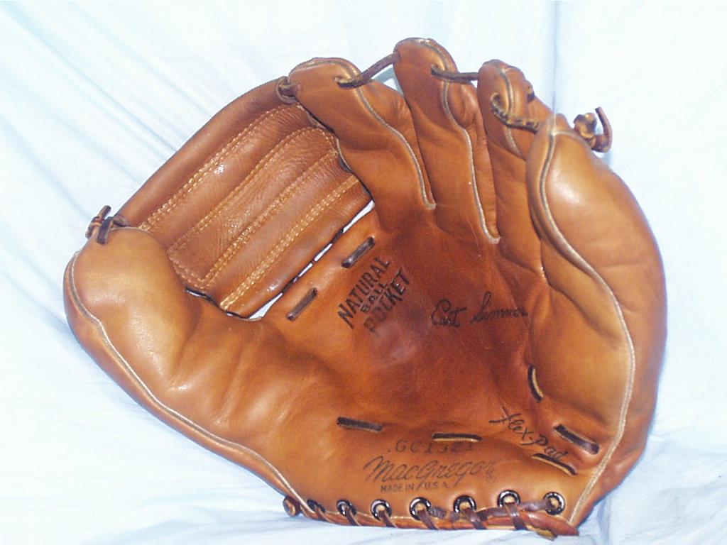 Vntage 50s Simmons MacGregor Butn-Bk Baseball Glove USA