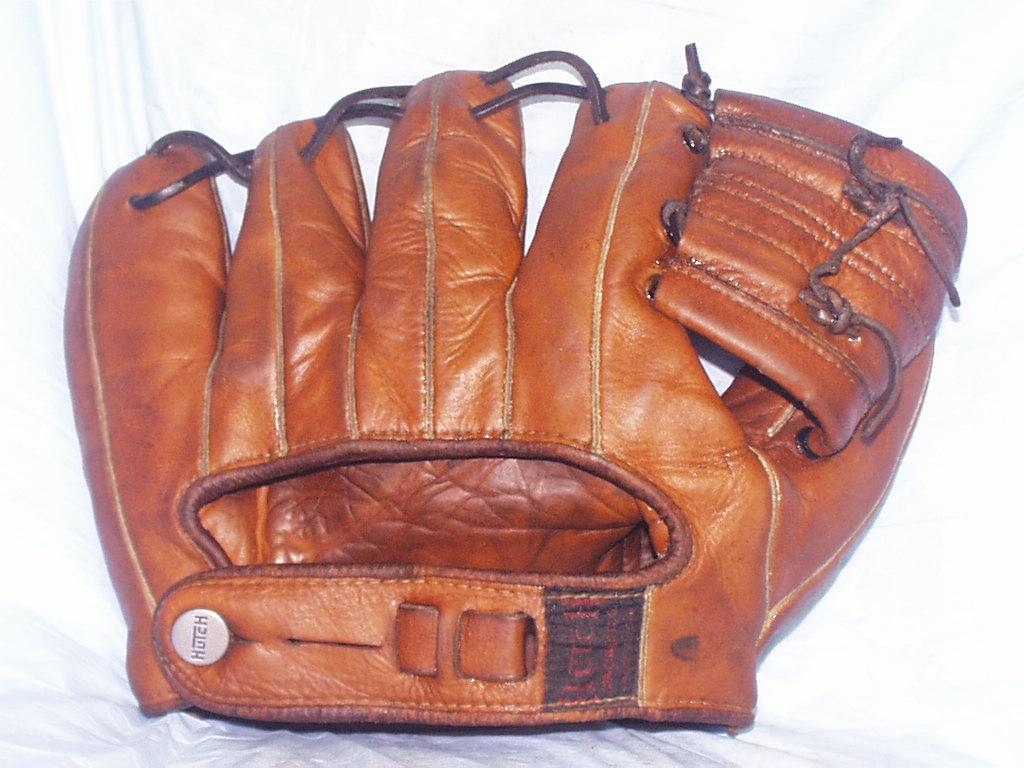 Vintage Very Rare Pep Young Butn-Bk Baseball Glove USA