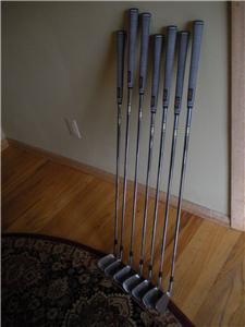 SLAZENGER GOLF CLUBS used one year 7 clubs