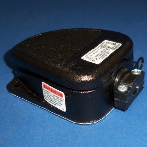 LINEMASTER CLIPPER 20A 1HP 125-250VAC FOOT SWITCH 632-S ...