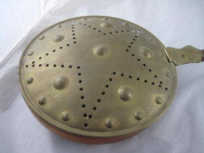 Warmer on Antique Copper Brass Bed Warmer With Decorative Lid Long Wood