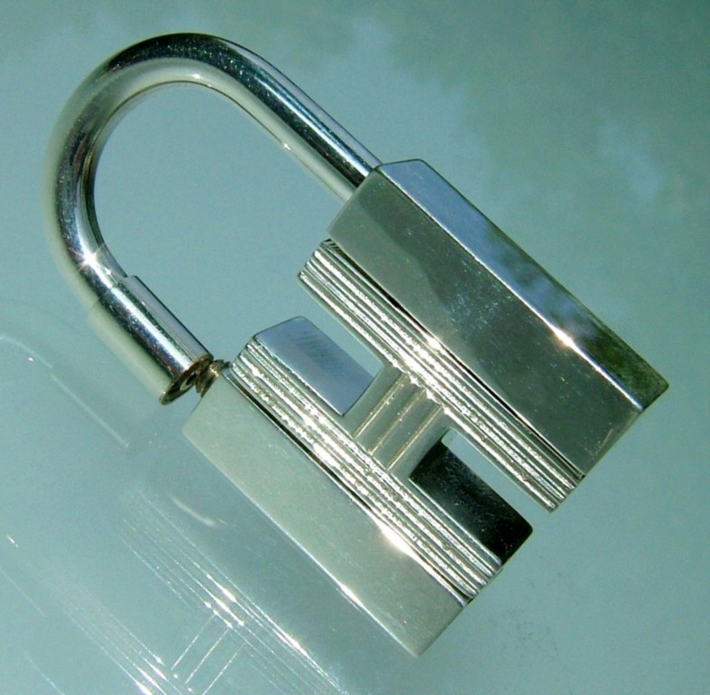Free Image Hosting at www.auctiva.com