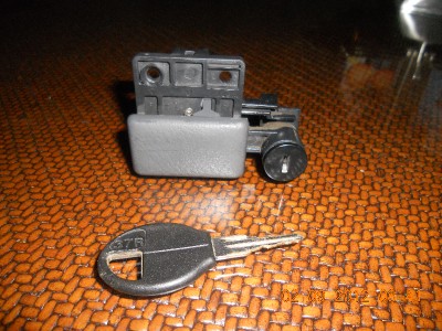 1995 Nissan pickup glove box latch #4