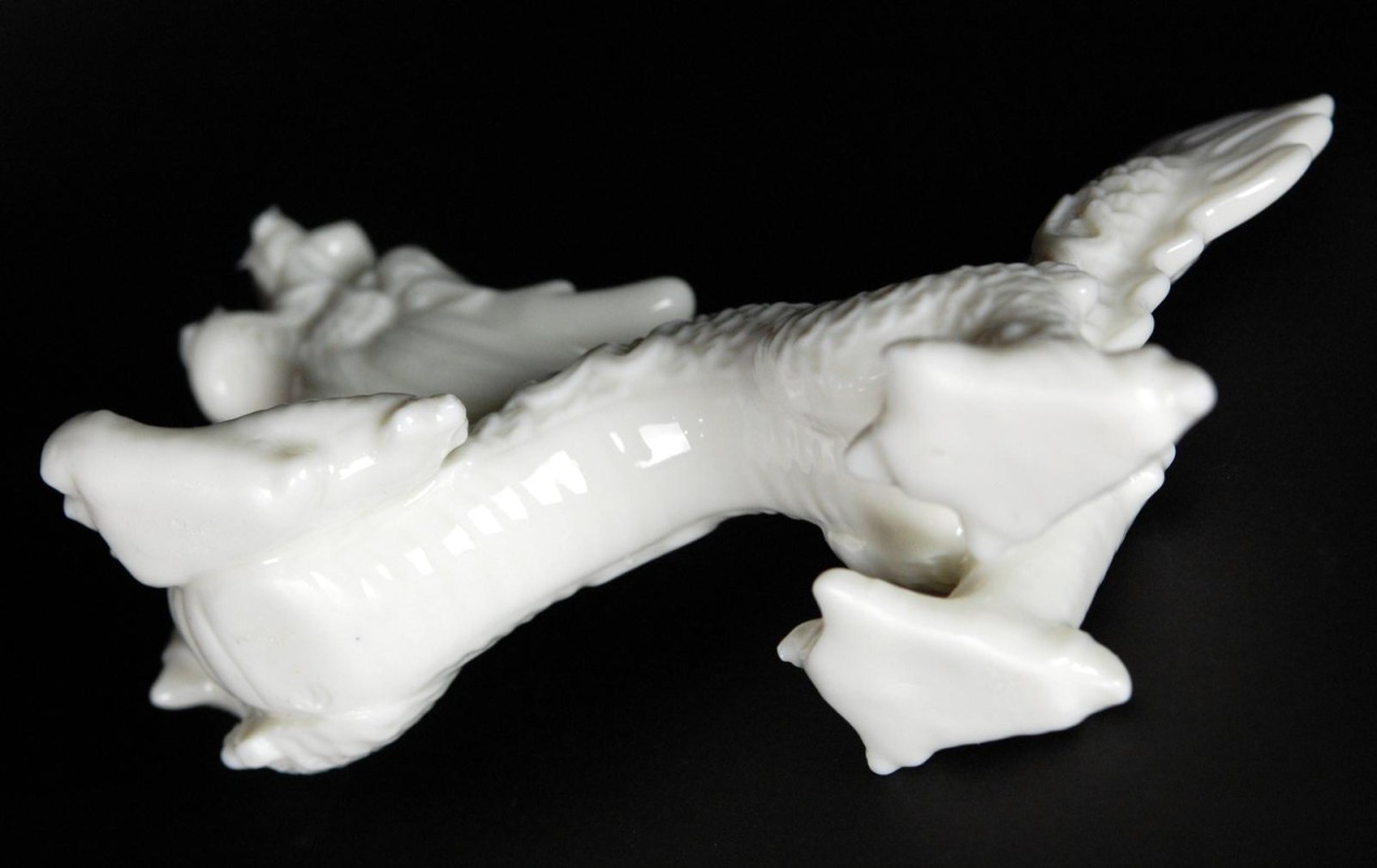 Détails sur Chinese Porcelain Blanc De Chine Dragon Statue White ... Détails sur Chinese Porcelain Blanc De Chine Dragon Statue White ...
