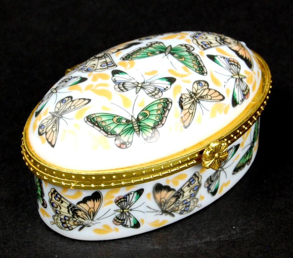 Ceramic Pill Box Oval Butterfly Gift Travel Trinket Keepsake Hinged Jar