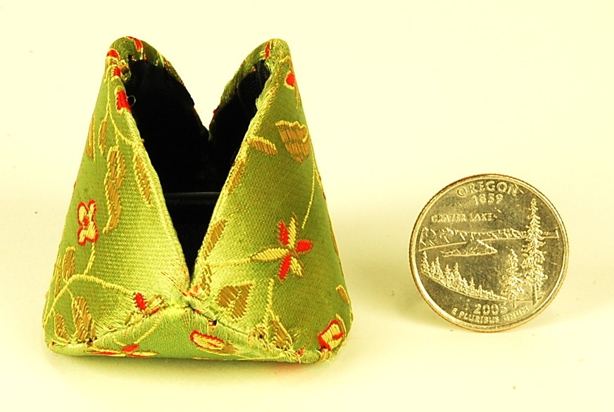 SILK FORTUNE COOKIE COIN PURSE Green Squeeze Pouch Chinese Accessory
