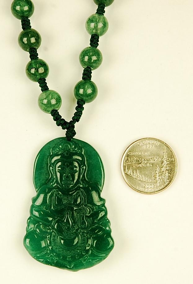 Jade kwan yin pendant