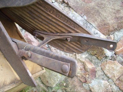 Horse-Drawn-Turning-Plow ... Primitive Antique Vtg Old OLIVER #40 SINGLE BOTTOM HORSE DRAWN PLOW