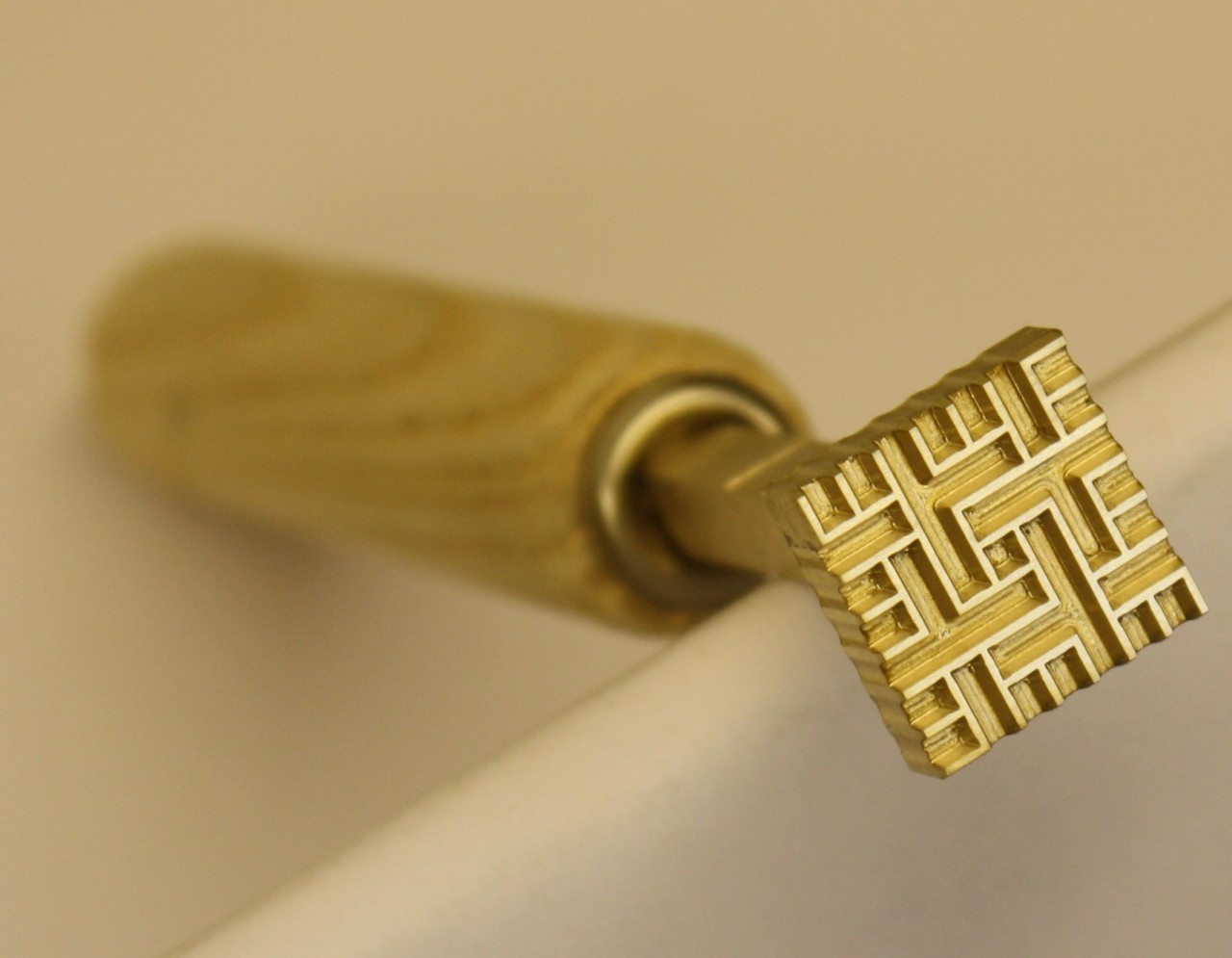 VARIOUS BOOKBINDING HAND TOOLS, GILDING LEATHER FINISHING TOOLS. FER A