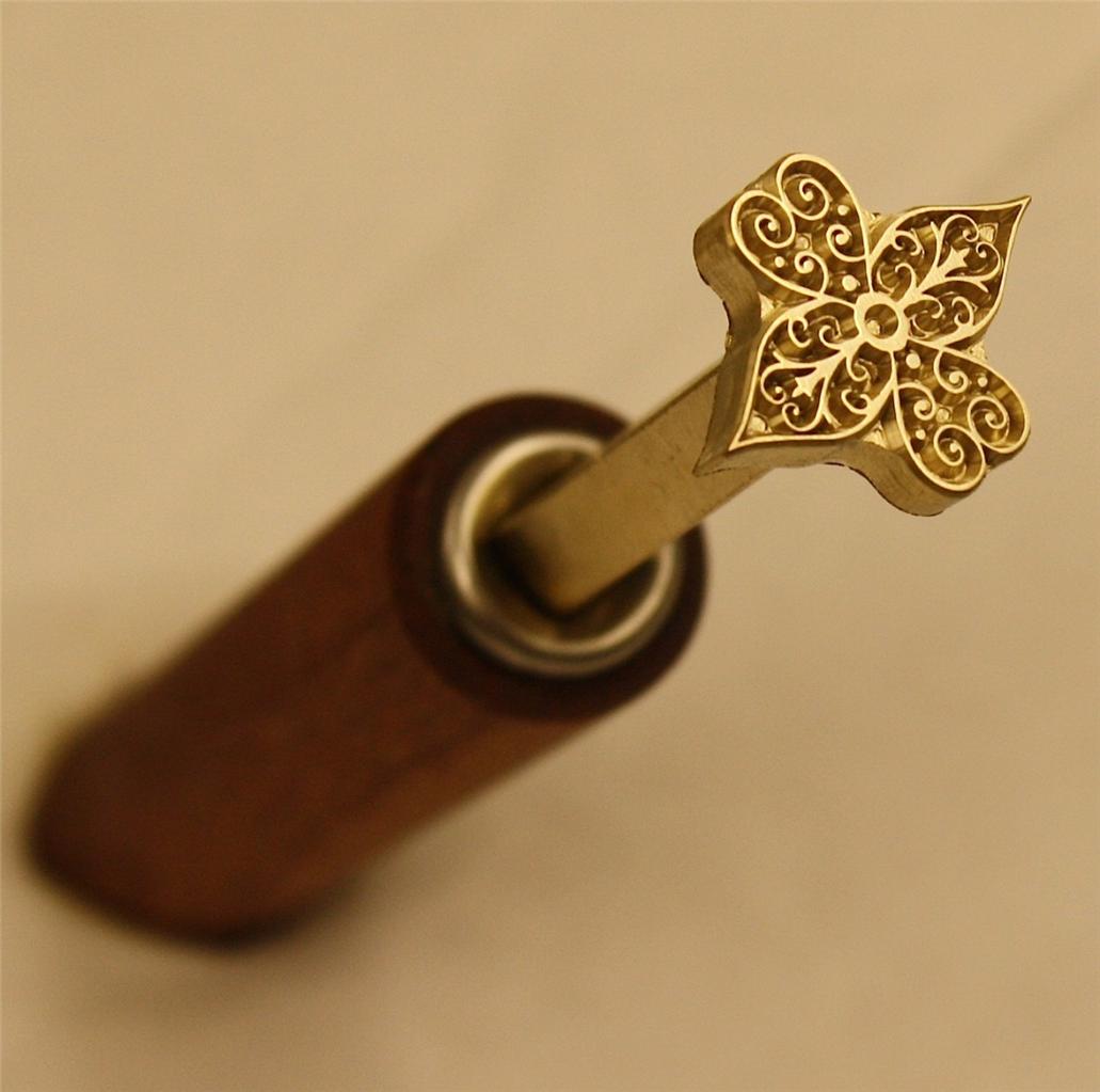 BOOKBINDING HAND TOOLS, GILDING LEATHER FINISHING TOOLS. FER A DORER.