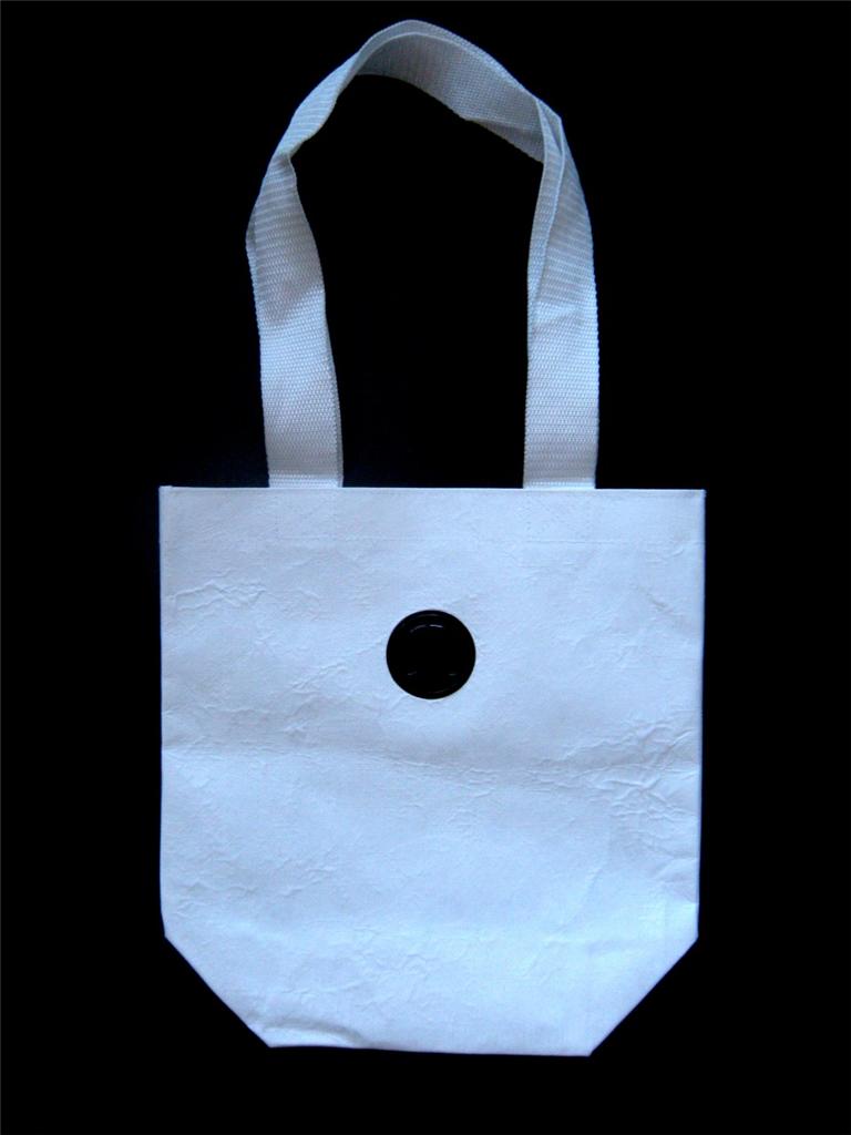 lululemon lunch bag white