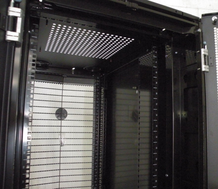 40x DELL 4220 SERVER RACK POWEREDGE 42U COMPUTER ENCLOSURE