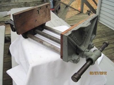 Heavy Duty Workbench Plans on Richards Wilcox Rapid Action Heavy Duty Under Bench Woodworking Vise