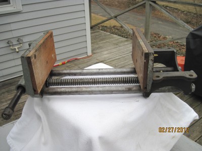 Heavy Duty Workbench Plans on Richards Wilcox Rapid Action Heavy Duty Under Bench Woodworking Vise