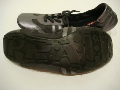 Silver Flat Shoes on Prada Scrunch Lace Up Black Silver Flats Shoes 39 9 8 5   Ebay
