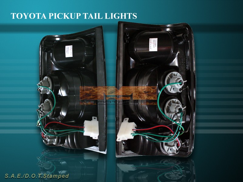 1991 Toyota pickup tail lights