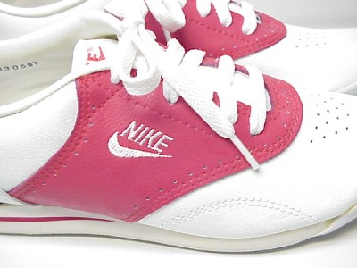 nike saddle shoes