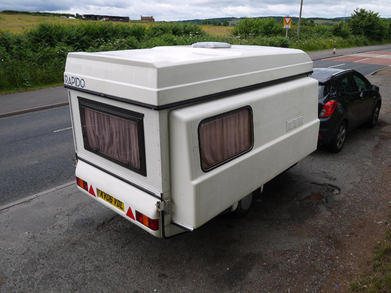 RAPIDO ORLINE 33E RARE SLIMLINE 3 BERTH FOLDING CARAVAN lovely camper