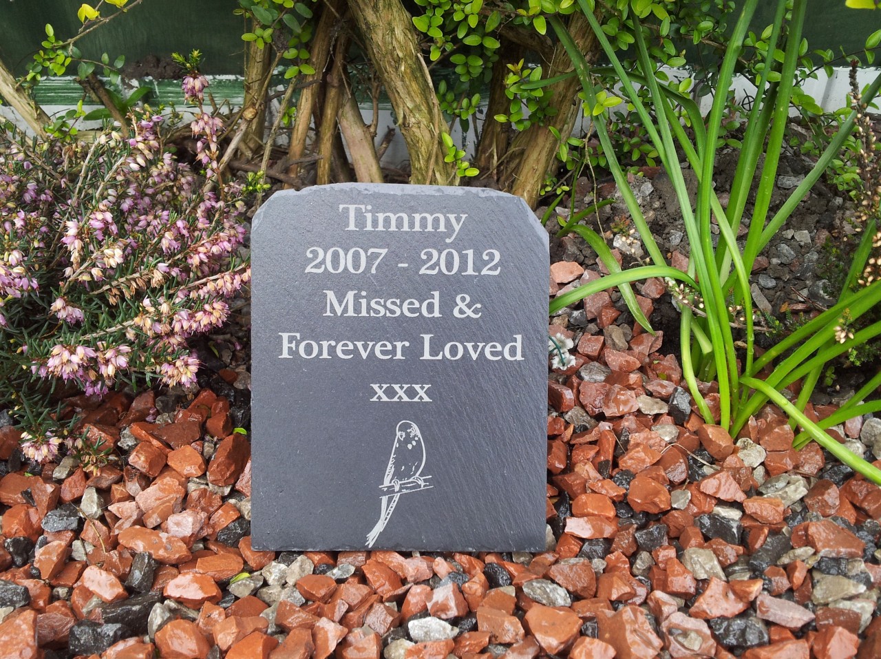 Natural Slate Pet Memorial Grave Marker Headstone 11cm x 14cm Small Dog