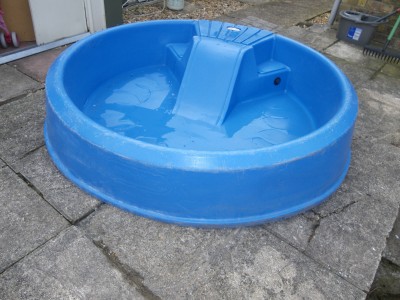 little tikes pool with built in slide