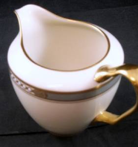 Lenox McKINLEY 6 Ounce Creamer Presidential Line no signs of use GREAT