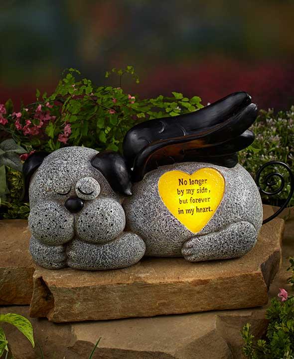 New Solar Lighted Pet with Wings Memorial Statue Cat or Dog Garden
