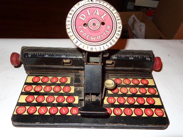 VINTAGE TOY - MARX TOYS- DELUXE DIAL TYPEWRITER. - GOOD - B1 - Picture 1 of 1