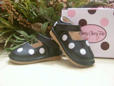 Squeaky Leather Shoes on Black Squeaky Shoes Silver 4 5 6 7  8  Nib Polka Dot   Ebay
