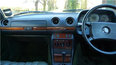 Mercedes w123 speaker size