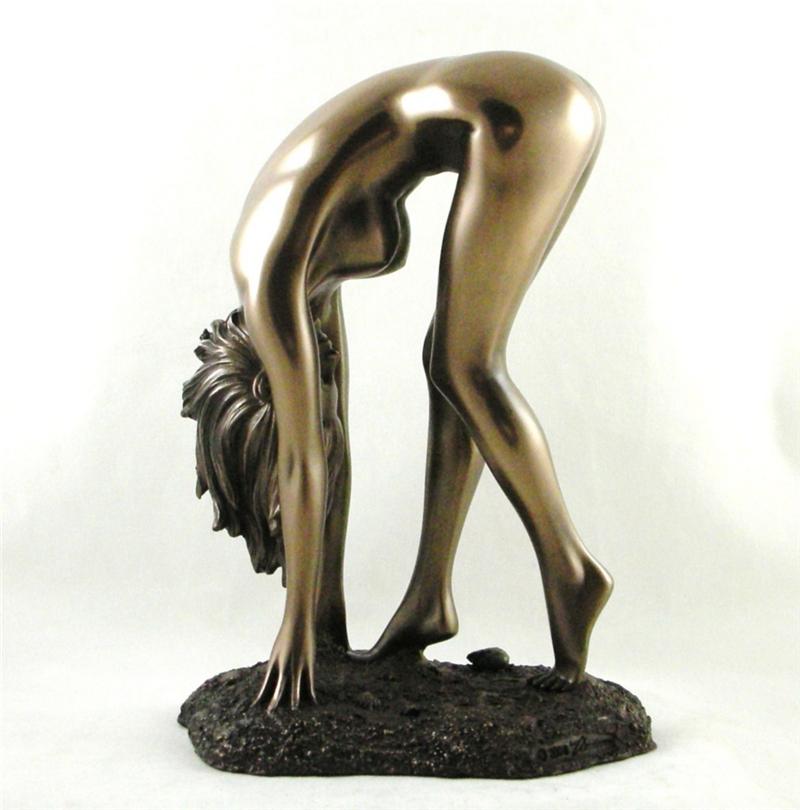 eBay Image Hosting at www.auctiva.com