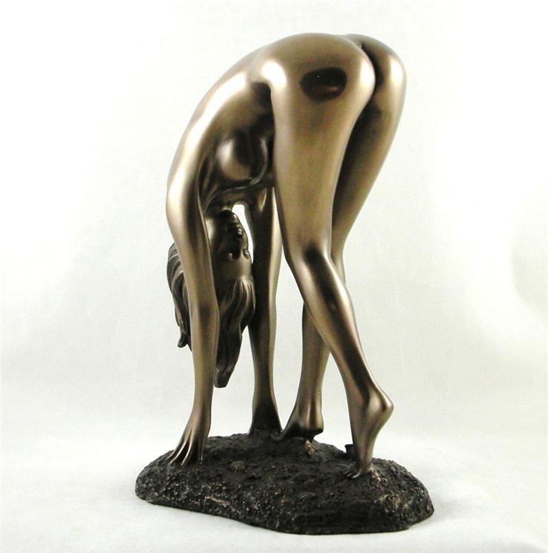 eBay Image Hosting at www.auctiva.com