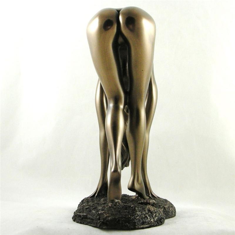 eBay Image Hosting at www.auctiva.com