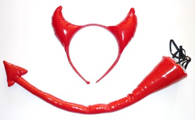Devil+horns+and+tail
