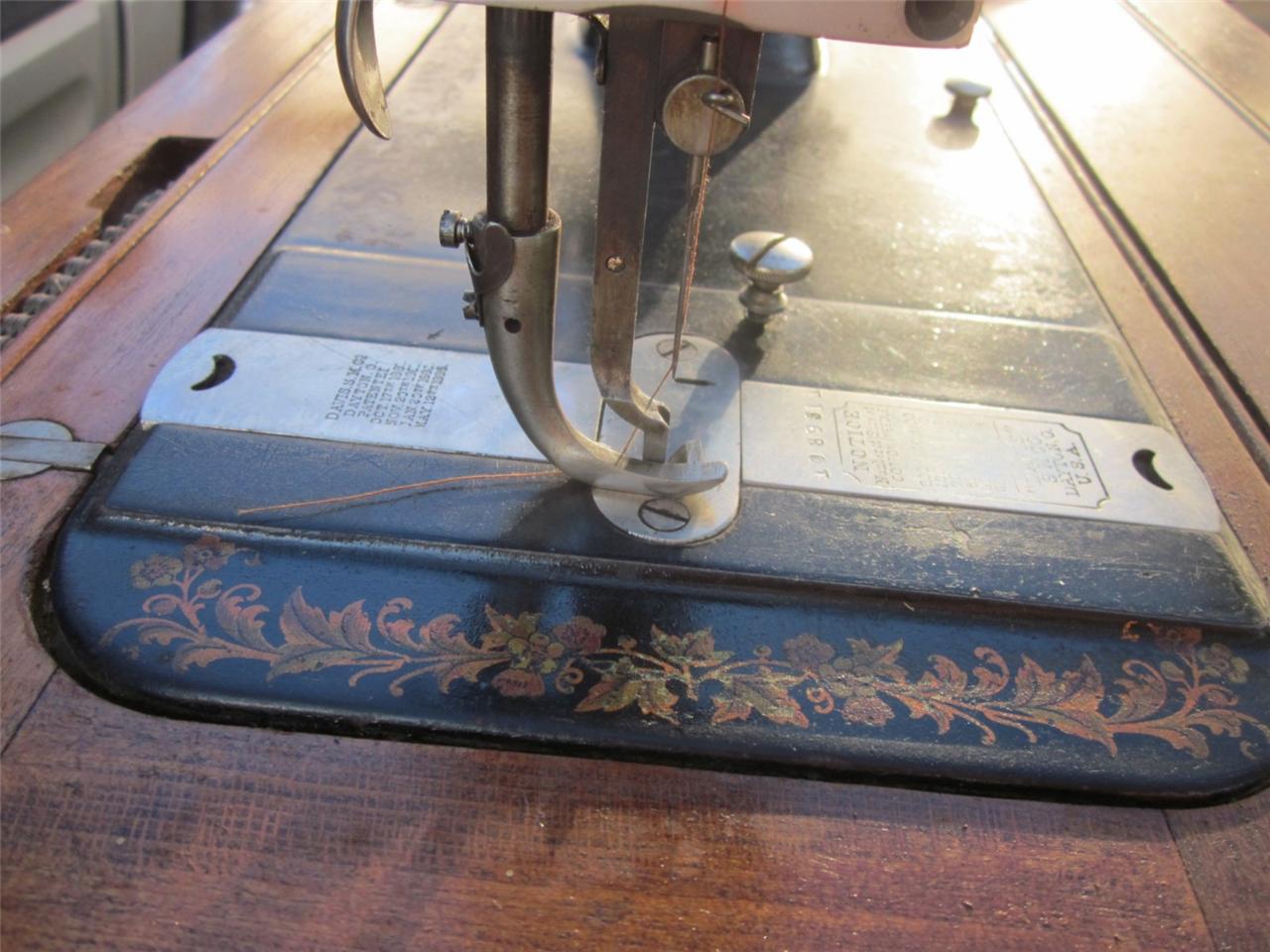 Antique Davis Vertical Feed Treadle Sewing MachineWalking Foot Top FeedingNICE eBay