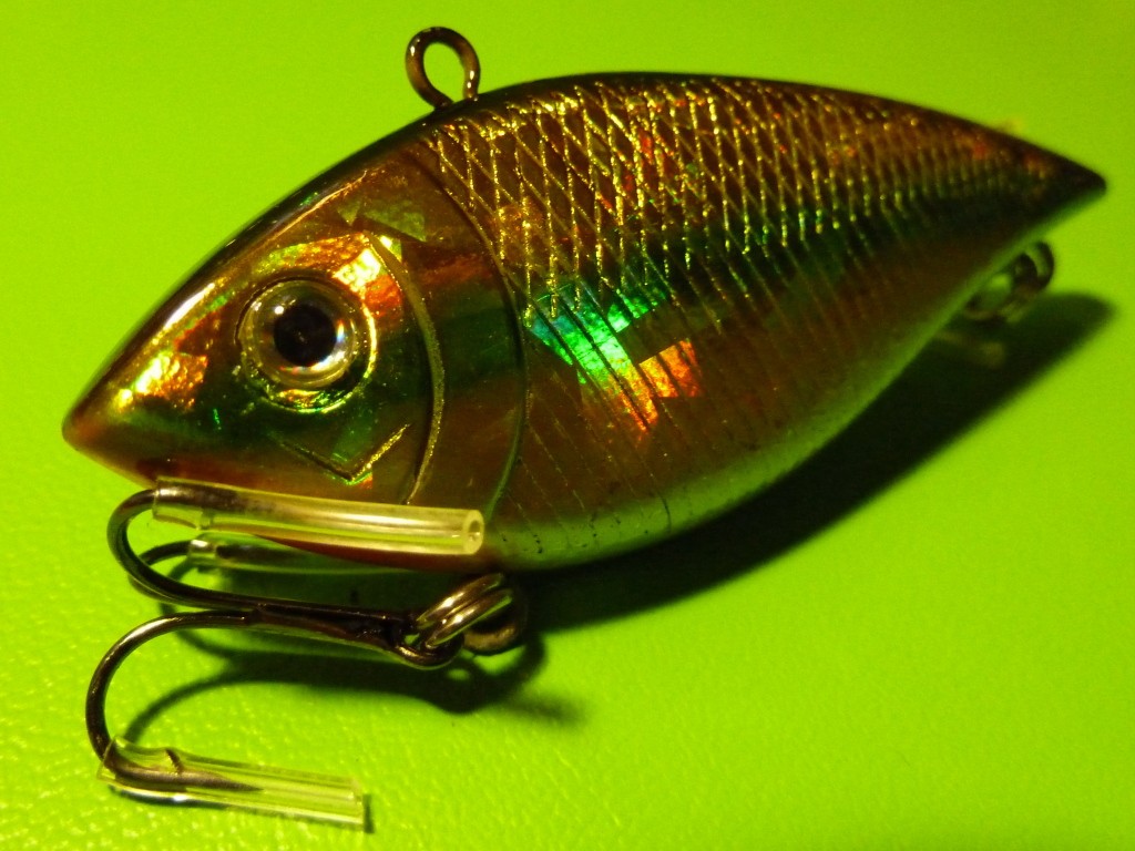 5X 70mm DFS Hardbody Vibe Vibrating Fishing Lure Floating 1012 Blade