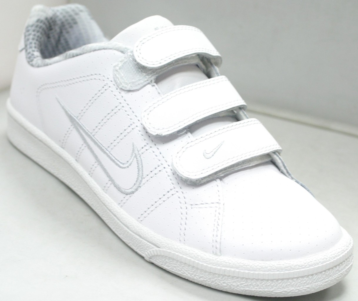 nike velcro trainers size 3