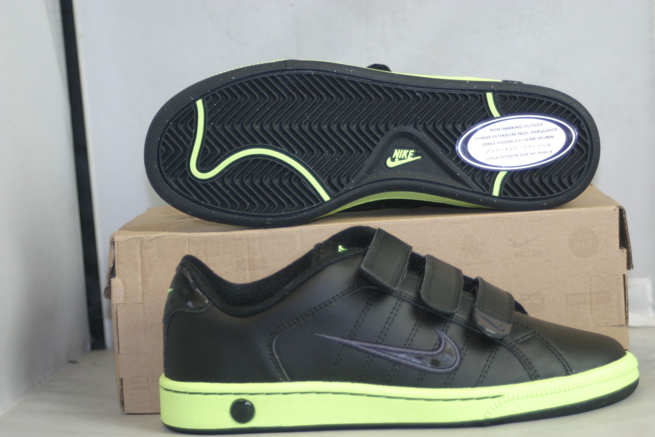 nike with velcro strap