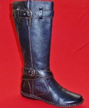 boc Boots Born Concept Womens 8 M Black Leather Riding Boots EUC B.O.C. Saturn ankle boots feature a faux leather upper with a fold-over plaid print detail, a lace up closure, a fabric lining, a lightly padded foot bed and a lug outsole with a 1 inch heel. 5 inch shaft and a 11 inch circumference.