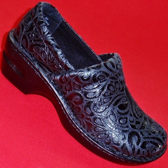 NEW Women�s BORN BOC PEGGY Black Leather Wedge Clogs/Mules