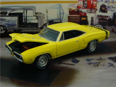 Mopar Muscle Car 1970 70 Dodge 440 V 8 Super Bee 1 64