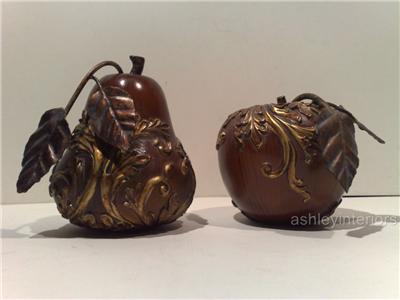 Wood Effect Apple & Pear Set With Gold Flock Design