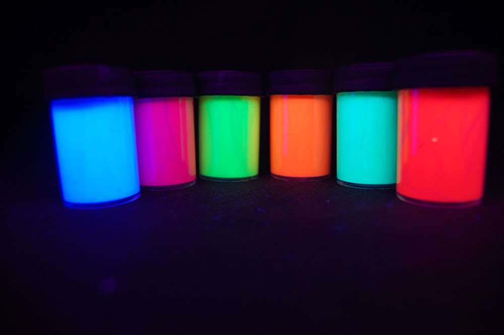 6 Pack 4.5oz Assorted Blacklight Reactive Fluorescent Fabric Paint eBay