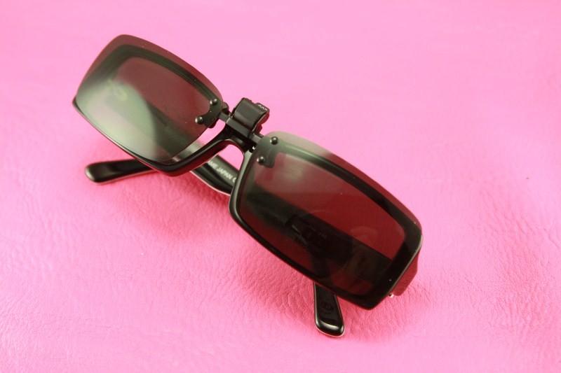 Polarized lens Clip on flip up sunglasses eyeglasses glasses Plastic